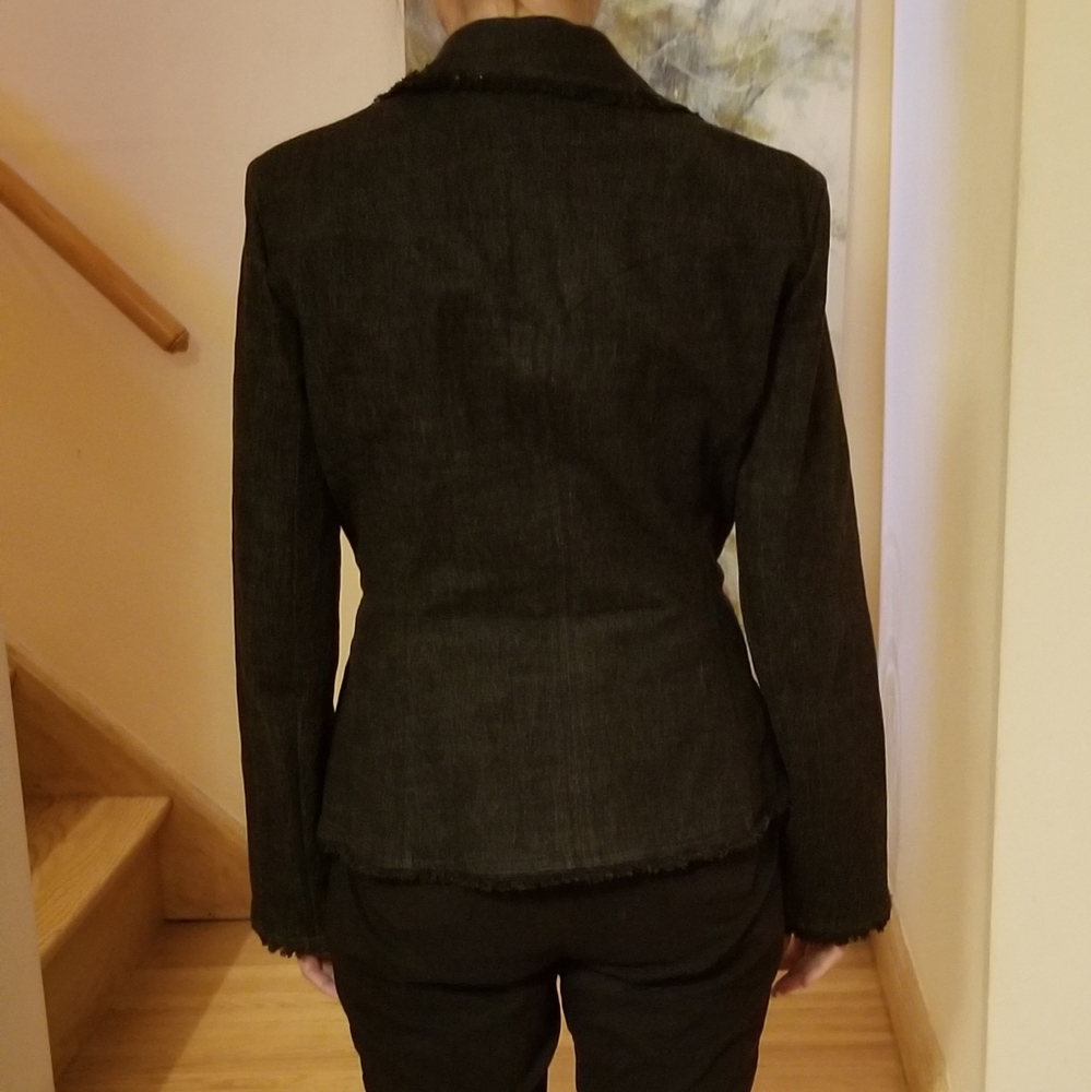 Blazer - Picture 2 of 6
